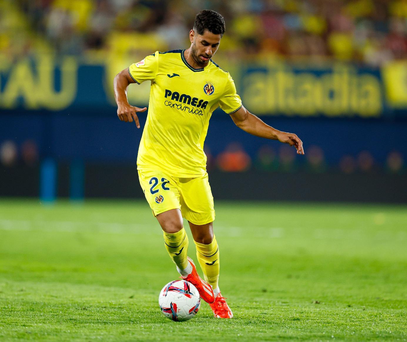 关于法兰克福迎西甲关键赛，集结日调整名单，态度坚定，年轻球员得到机会的信息