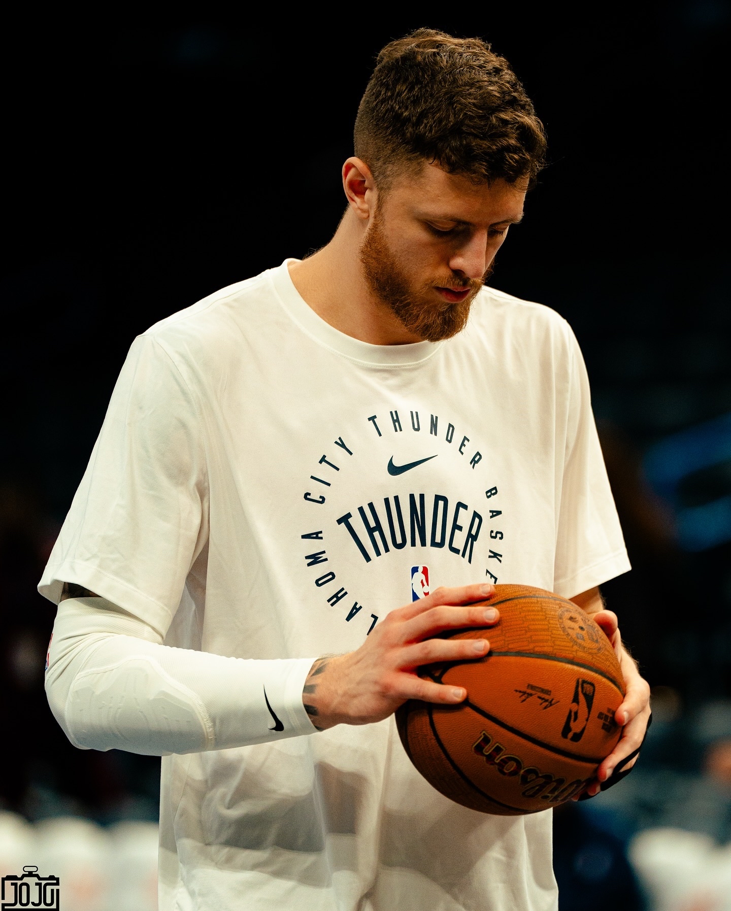 集结日荷甲焦点战，俄克拉荷马雷霆强势反弹，态度坚定，临场指挥获称赞(俄克拉荷马州立大学qs排名)