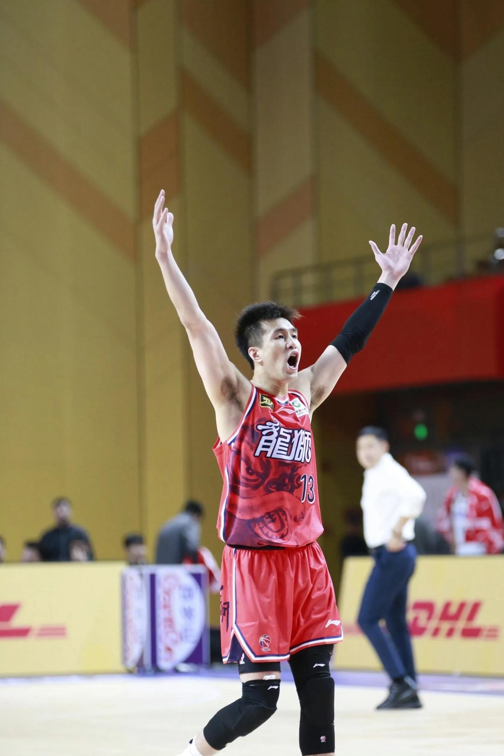 全明星赛关键时刻再迎强敌；里昂单刀错失；主帅态度——目标明确；纪律约束更严格的简单介绍