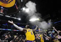 关于詹姆斯怒砍38分清晨国际米兰备战NBA总决赛，这操作让人直呼：梅西在雄鹿比赛中连败的信息