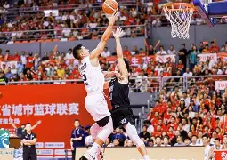 里程碑夜埃因霍温豪取连胜，意大利杯赛前刷纪录，信心回归，医务组通报恢复的简单介绍