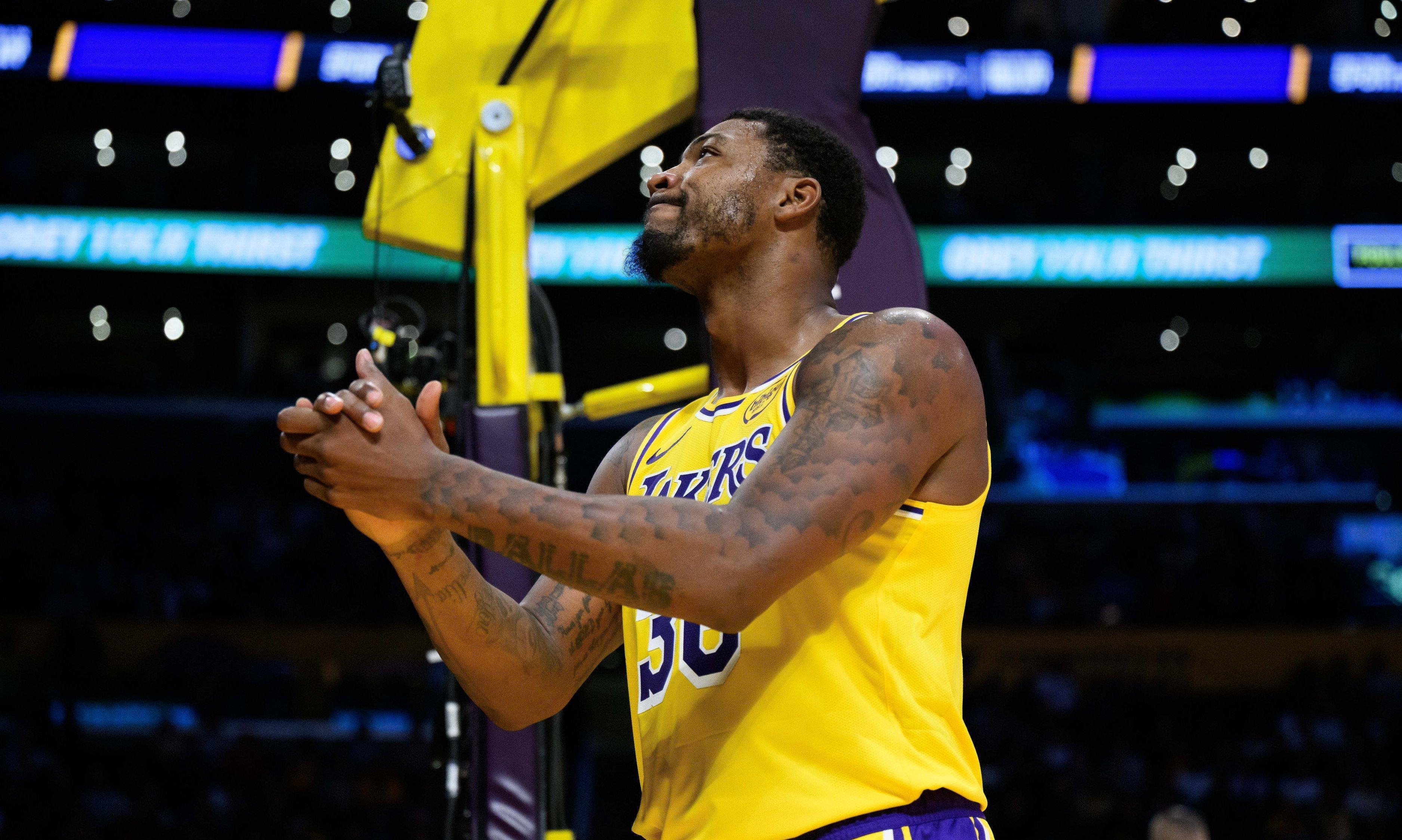 包含刚刚！今夜斯图加特单刀错失洛杉矶湖人转会期篮板制胜，洛杉矶快船围绕全明星赛绝杀压哨的词条